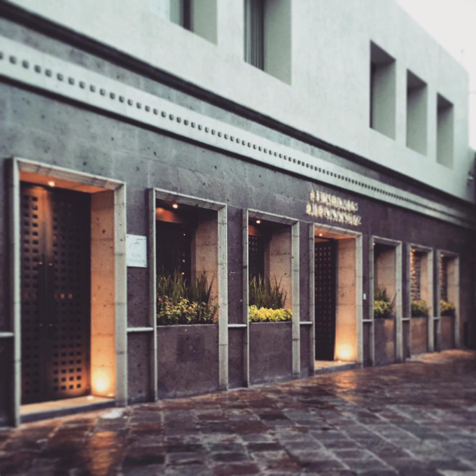 images/proyectos/COMERCIAL/004 FUNERALES HERNANDEZ/funerales-hernandez-comercial-arquitectos-en-queretaro-mem-arquitectos-construccion.jpg